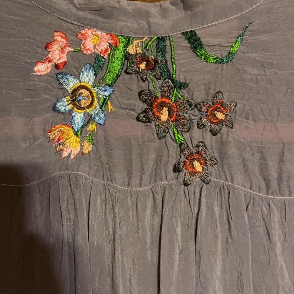 Johnny Was Gray Tunic with Floral Embroidery - Picture 6 of 7